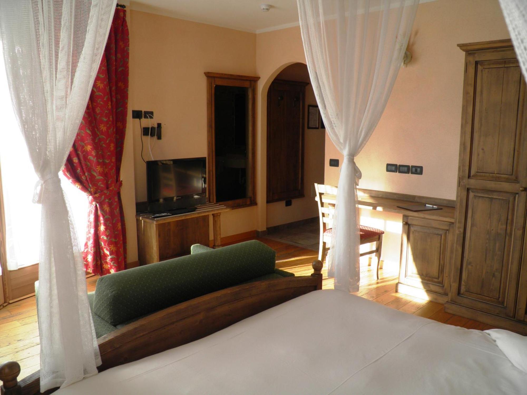 Hotel Pontiglia Livigno Kamer foto